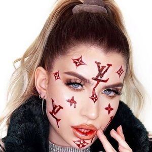 Meet your Posher, Jules